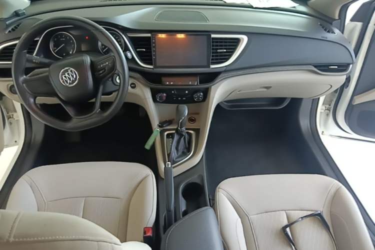 Used Buick GT 2018 15T Dual-Clutch Advanced Model China V Standard Center Console