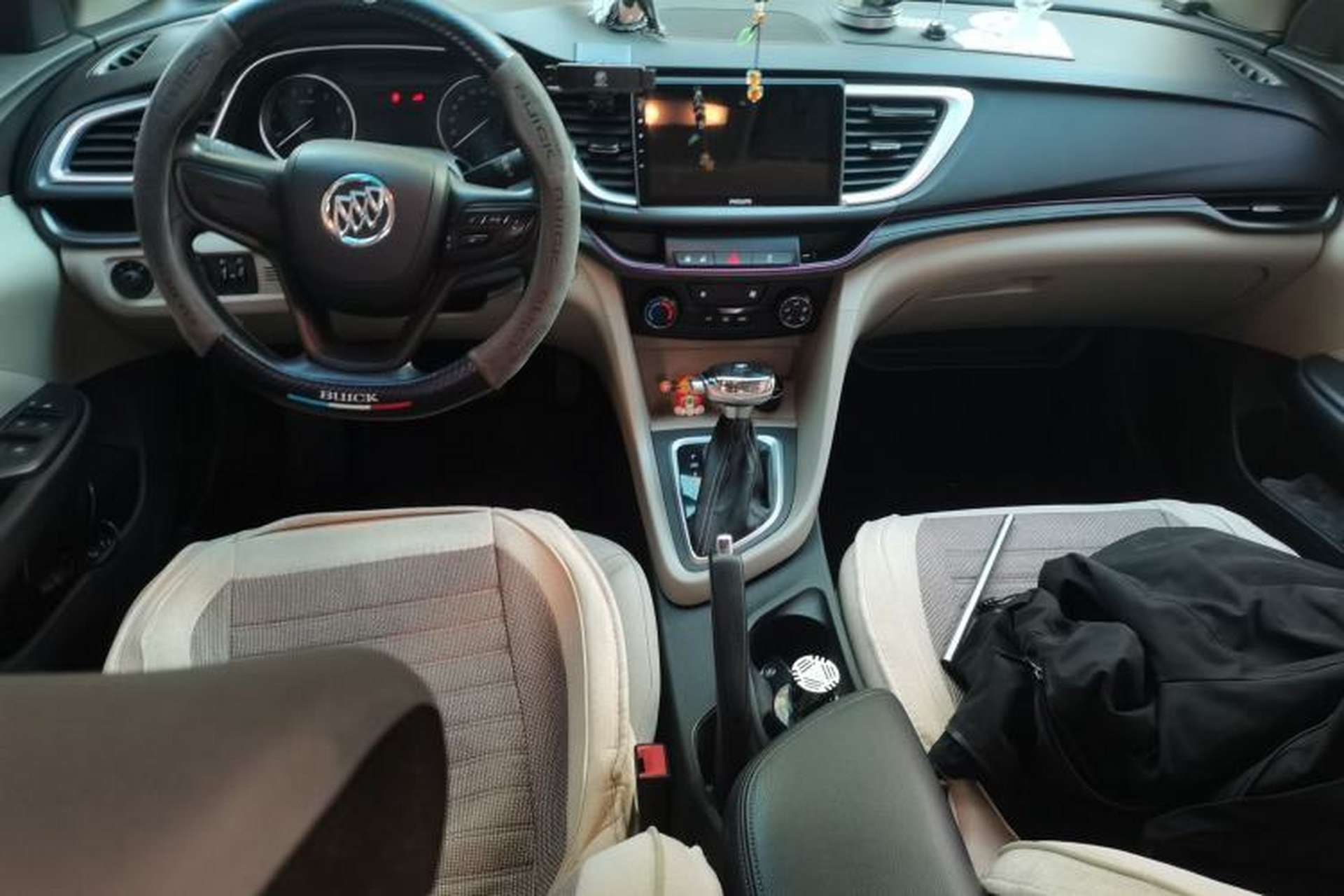 Used Buick GT 2018 15T Dual-Clutch Advanced Model China V Standard Center Console