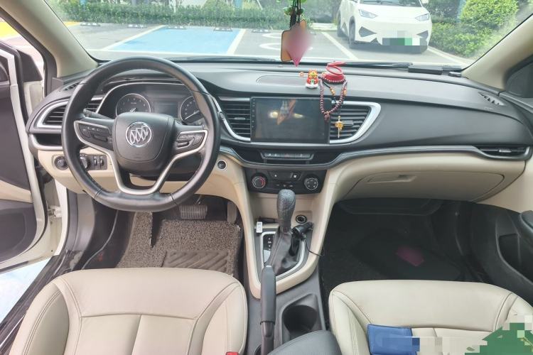 Used Buick GT 2018 15T Dual-Clutch Elite Model China V Standard Center Console