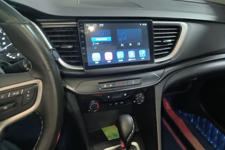Used Buick GT 2018 18T Automatic Elite Model Center Console