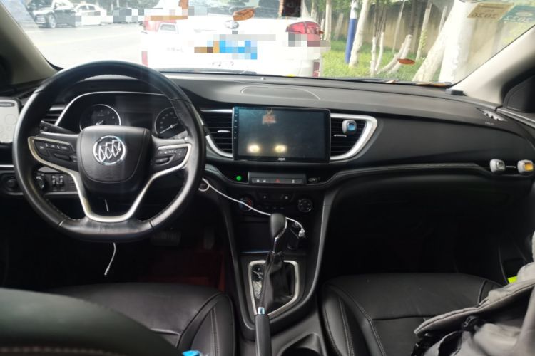 Used Buick GT 2018 18T Automatic Elite Model Center Console