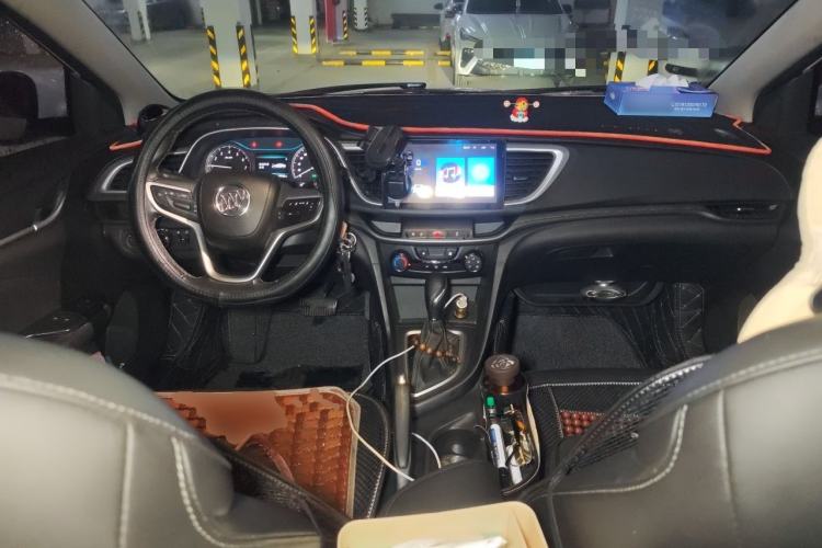 Used Buick GT 2018 18T Automatic Elite Model Center Console
