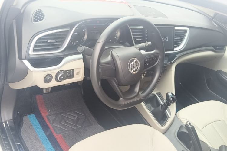 Used Buick GT 2018 15T Manual Entry-Level Version China V Standard Center Console