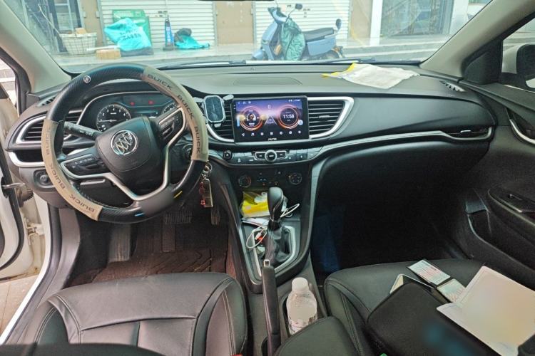 Used Buick GT 2018 18T Automatic Elite Model Center Console