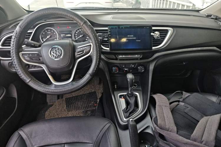 Used Buick GT 2018 18T Automatic Elite Model Center Console