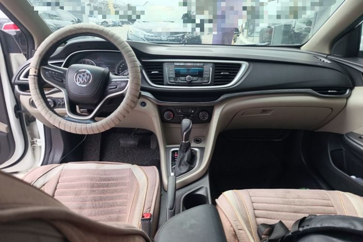 Used Buick GT 2018 15T Dual-Clutch Elite Model China V Standard Center Console