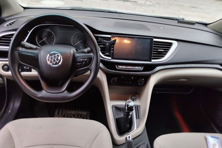 Used Buick GT 2018 15T Manual Entry-Level Version China V Standard Center Console