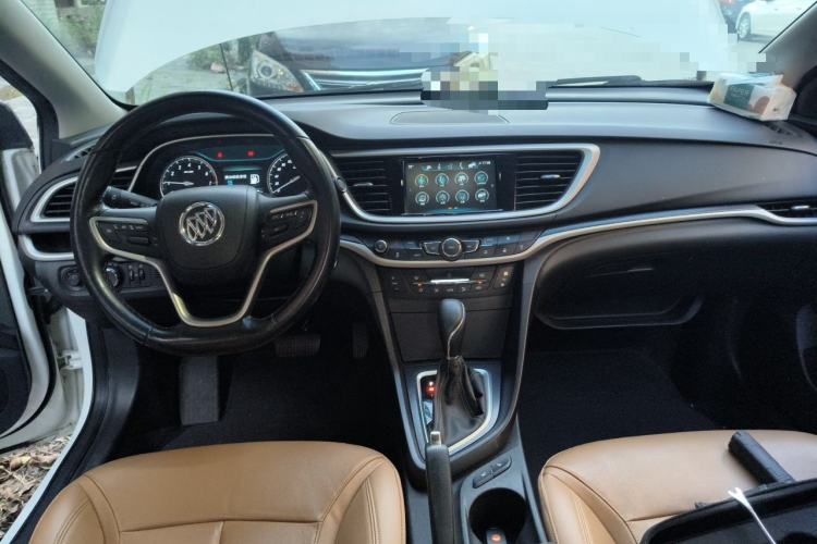 Used Buick GT 2018 18T Automatic Flagship Model Center Console