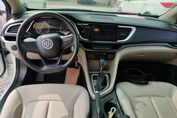 Used Buick GT 2018 15T Dual-Clutch Advanced Model China V Standard Center Console