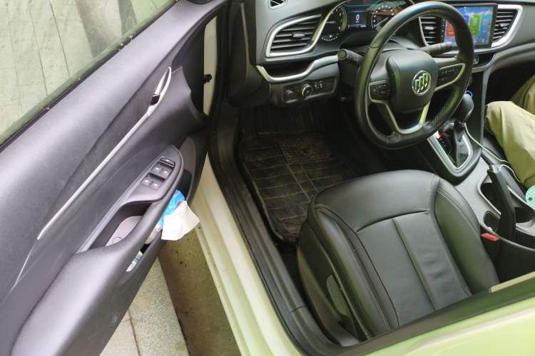 Used Buick GT 2018 18T Automatic Elite Model Driver Seat