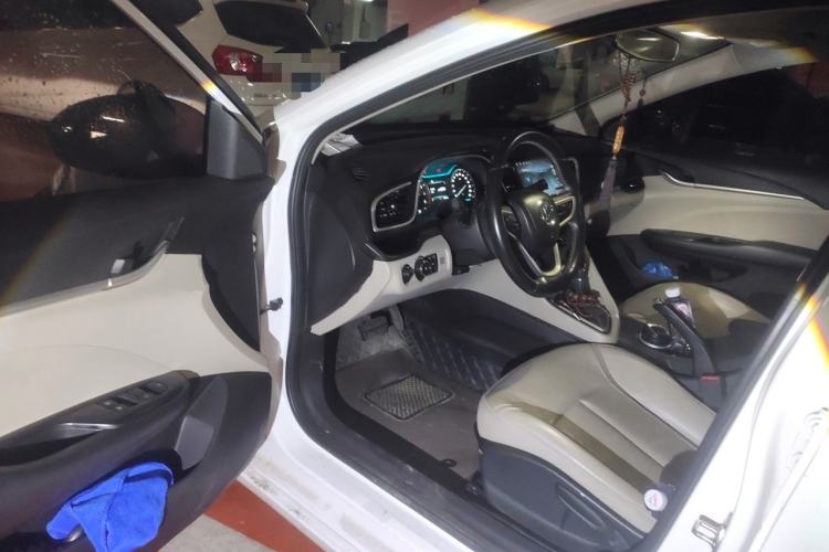 Used Buick GT 2018 15T Dual-Clutch Elite Model China V Standard Driver Seat