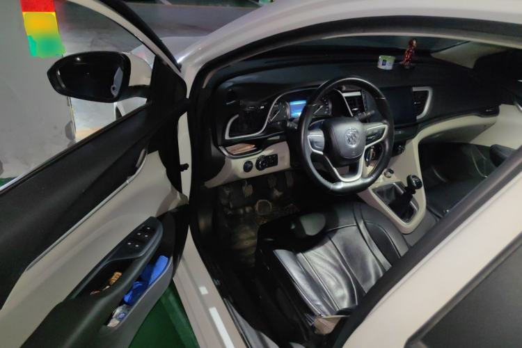 Used Buick GT 2018 15T Manual Elite Version China V Standard Driver Seat