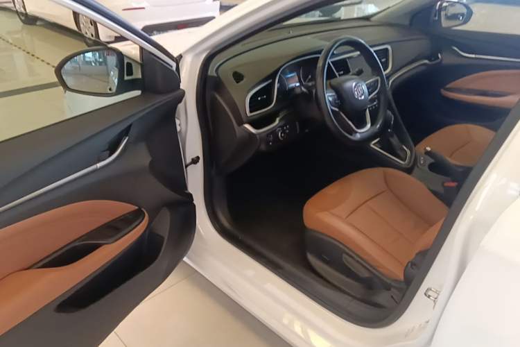 Used Buick GT 2018 18T Automatic Flagship Model Driver Seat