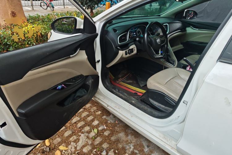 Used Buick GT 2018 15T Dual-Clutch Elite Model China V Standard Driver Seat