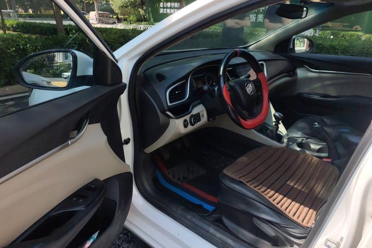 Used Buick GT 2018 15T Manual Entry-Level Version China V Standard Driver Seat