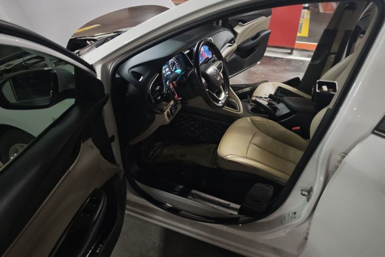 Used Buick GT 2018 15T Dual-Clutch Elite Model China V Standard Driver Seat