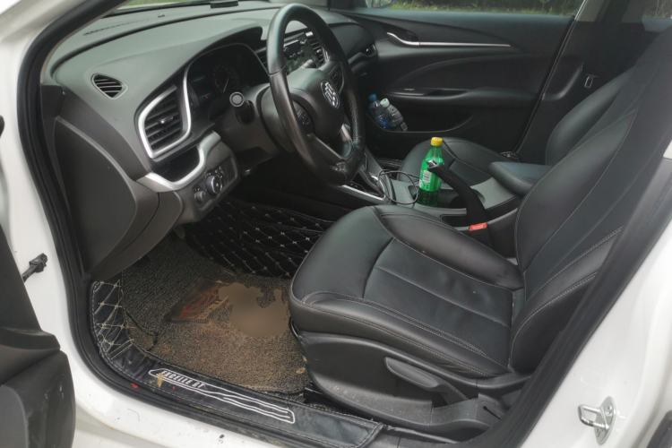 Used Buick GT 2018 18T Automatic Elite Model Driver Seat