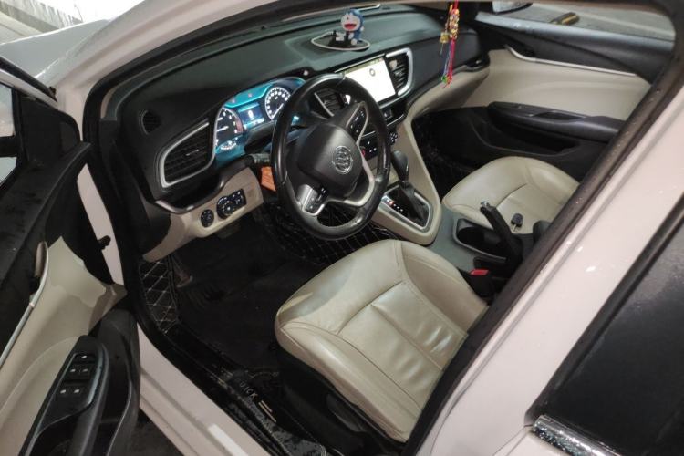 Used Buick GT 2018 15T Dual-Clutch Elite Model China V Standard Driver Seat