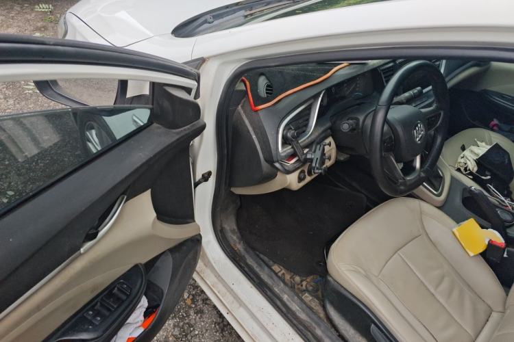 Used Buick GT 2018 15T Dual-Clutch Elite Model China V Standard Driver Seat