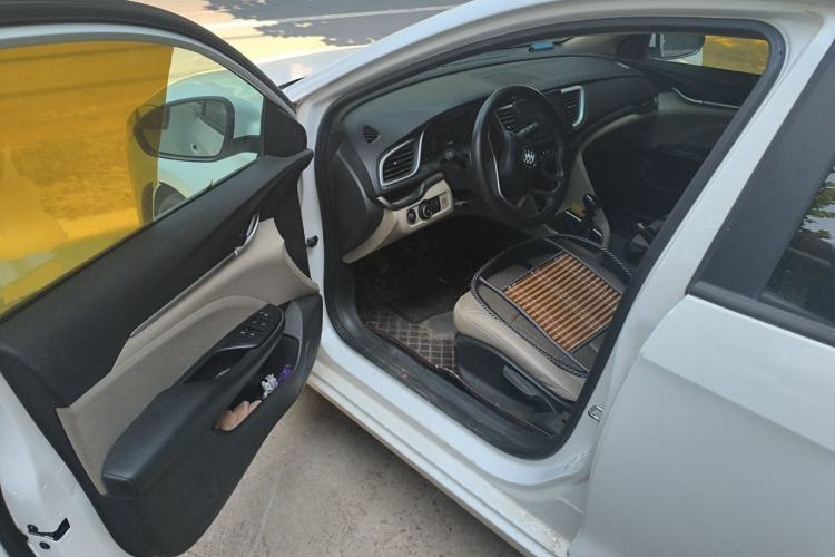 Used Buick GT 2018 15T Manual Elite Version China V Standard Driver Seat
