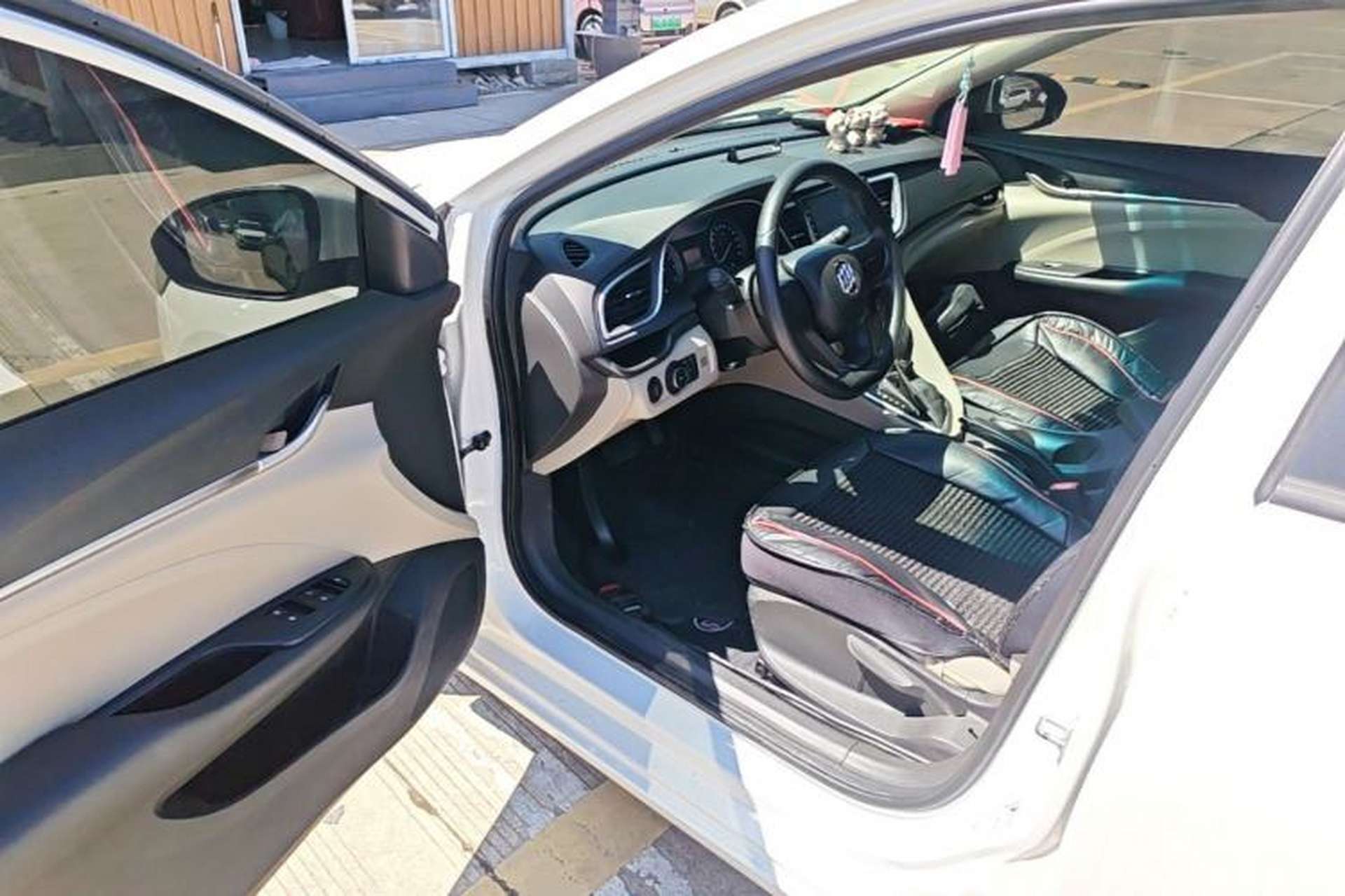 Used Buick GT 2018 15T Dual-Clutch Advanced Model China V Standard Driver Seat