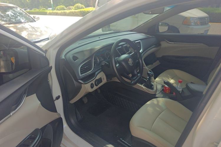 Used Buick GT 2018 15T Manual Entry-Level Version China V Standard Driver Seat