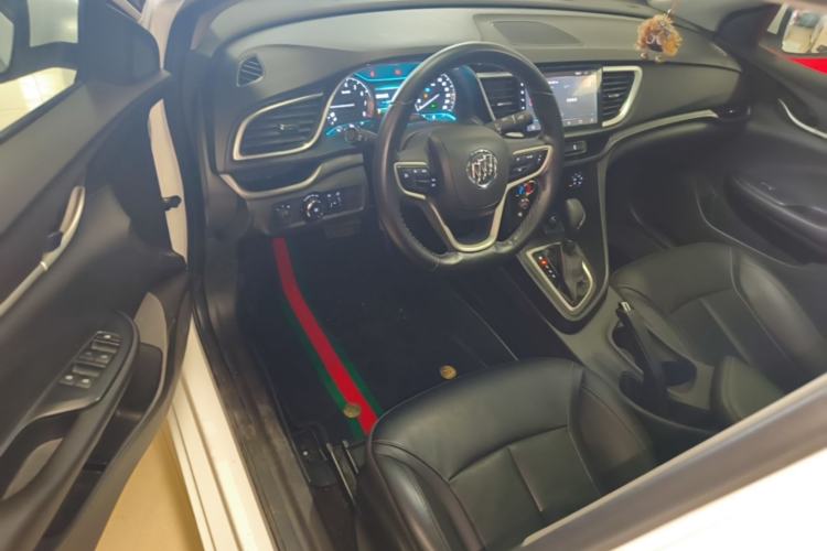 Used Buick GT 2018 18T Automatic Elite Model Driver Seat