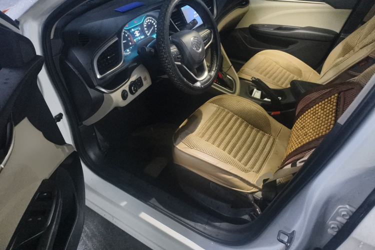 Used Buick GT 2018 15T Dual-Clutch Elite Model China V Standard Driver Seat