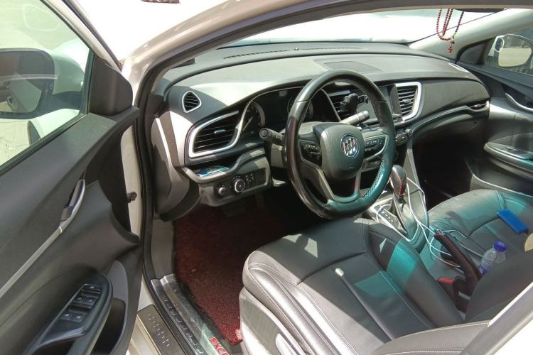 Used Buick GT 2018 18T Automatic Elite Model Driver Seat
