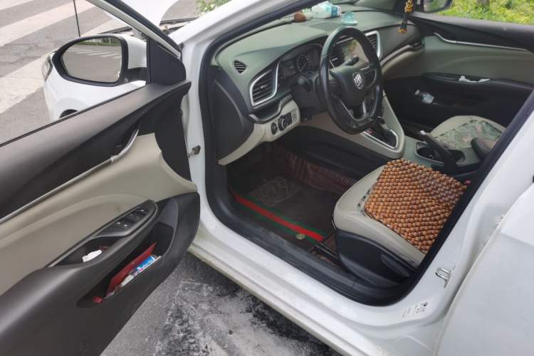 Used Buick GT 2018 15T Dual-Clutch Elite Model China V Standard Driver Seat