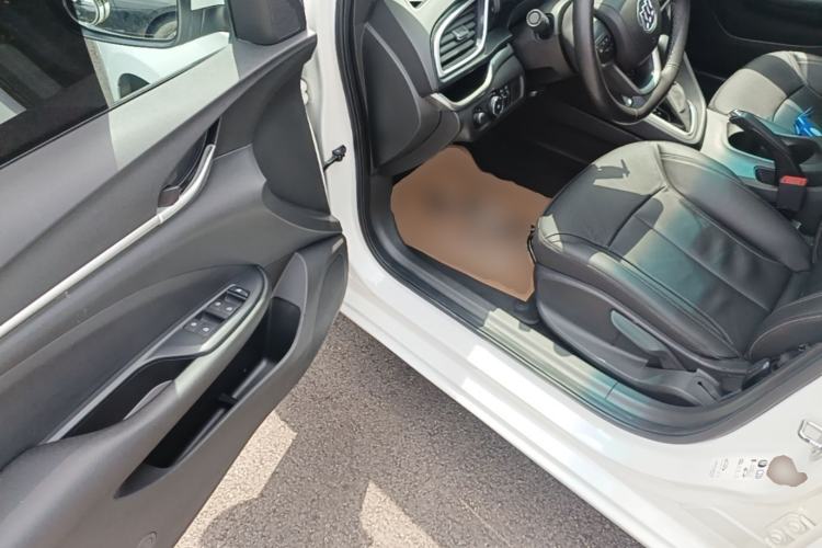 Used Buick GT 2018 18T Automatic Elite Model Driver Seat