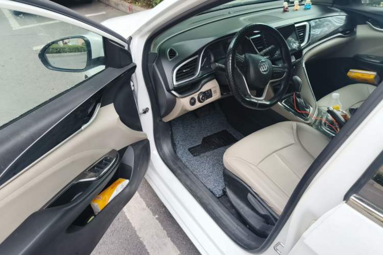 Used Buick GT 2018 15T Dual-Clutch Elite Model China V Standard Driver Seat
