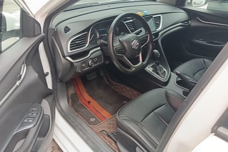 Used Buick GT 2018 18T Automatic Elite Model Driver Seat