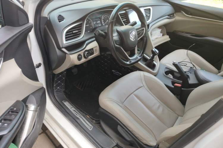 Used Buick GT 2018 15T Manual Elite Version China V Standard Driver Seat