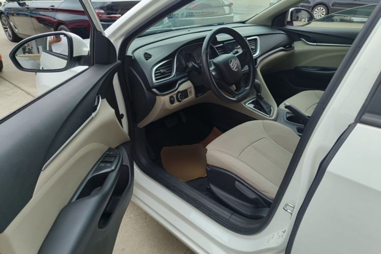 Used Buick GT 2018 15T Dual-Clutch Advanced Model China V Standard Driver Seat