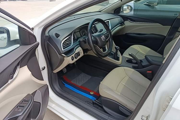 Used Buick GT 2018 15T Manual Elite Version China V Standard Driver Seat