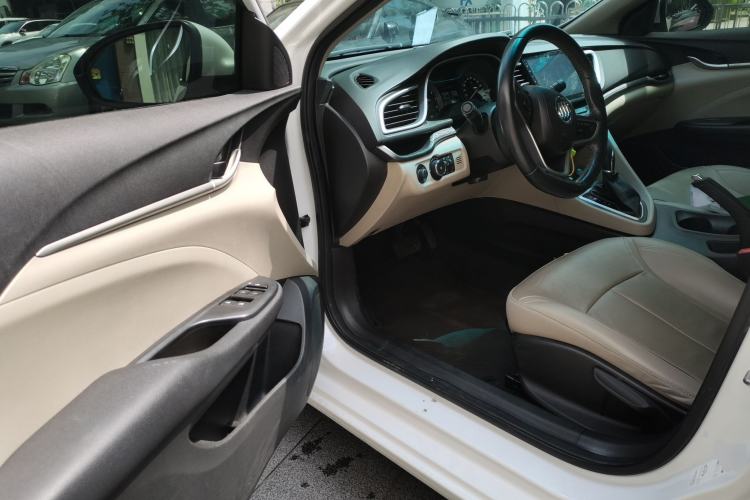 Used Buick GT 2018 15T Dual-Clutch Elite Model China V Standard Driver Seat
