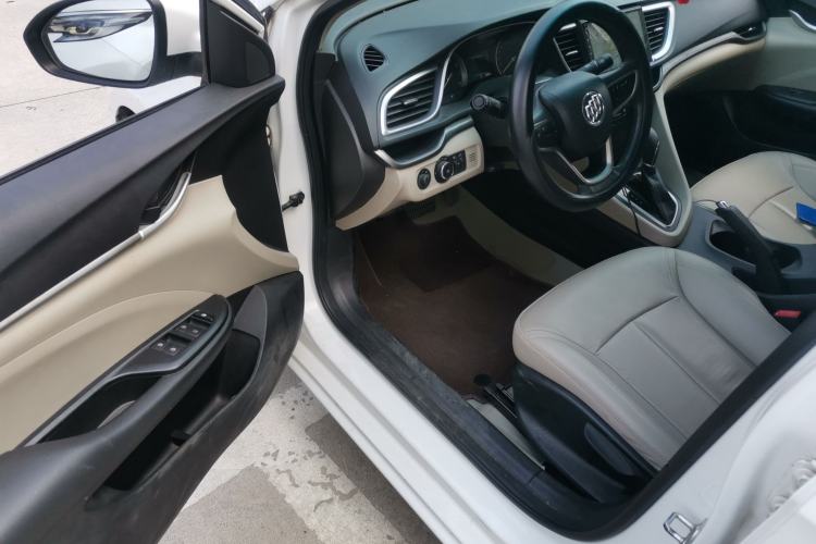 Used Buick GT 2018 15T Dual-Clutch Elite Model China V Standard Driver Seat