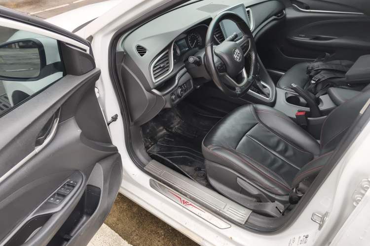 Used Buick GT 2018 15T Dual-Clutch Elite Model China V Standard Driver Seat