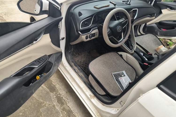 Used Buick GT 2018 15T Dual-Clutch Elite Model China V Standard Driver Seat