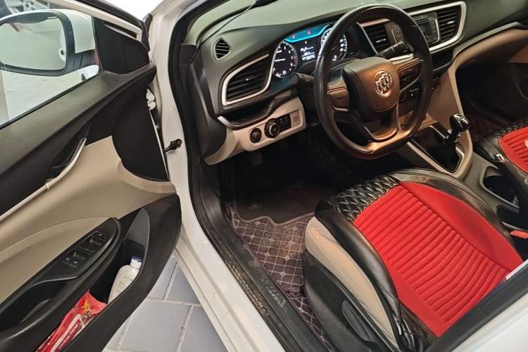 Used Buick GT 2018 15T Manual Entry-Level Version China V Standard Driver Seat