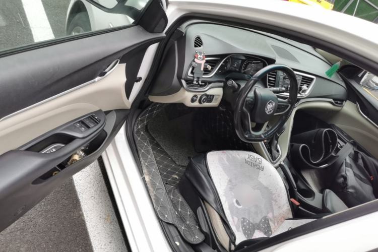 Used Buick GT 2018 15T Dual-Clutch Elite Model China V Standard Driver Seat