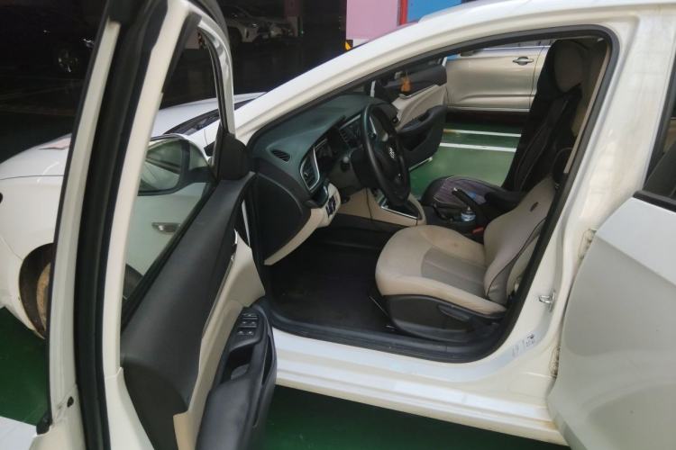 Used Buick GT 2018 15T Dual-Clutch Advanced Model China V Standard Driver Seat