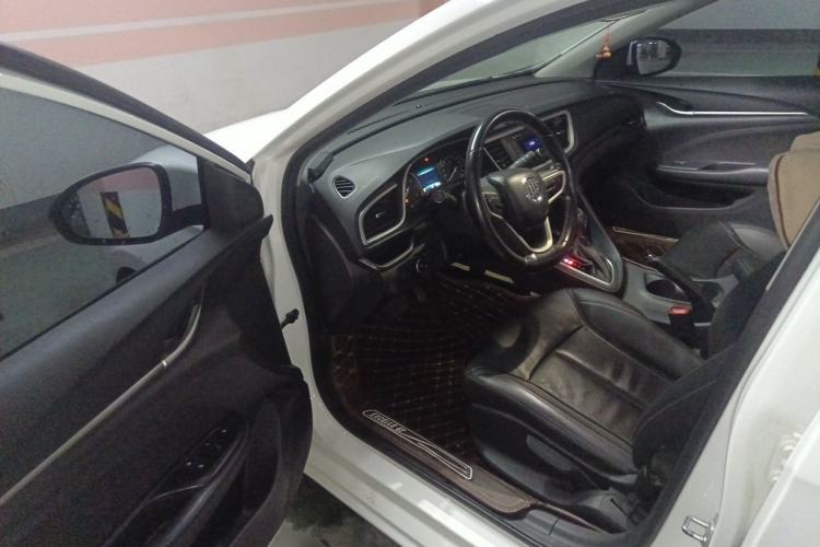 Used Buick GT 2018 18T Automatic Elite Model Driver Seat