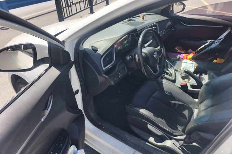 Used Buick GT 2018 18T Automatic Elite Model Driver Seat