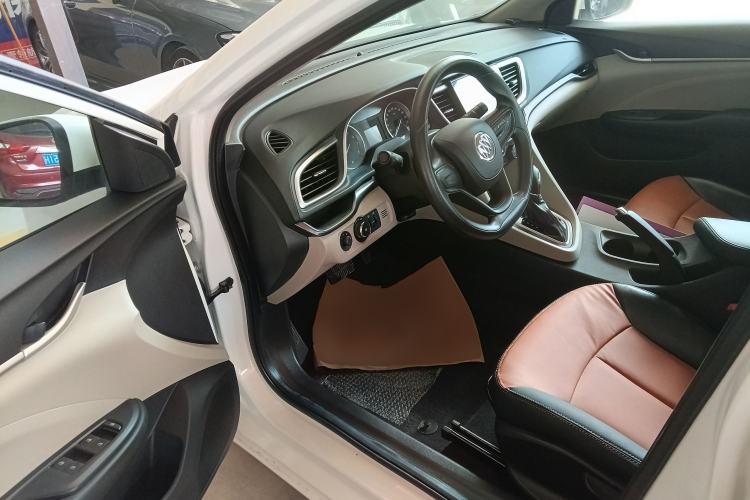 Used Buick GT 2018 15T Dual-Clutch Advanced Model China V Standard Driver Seat