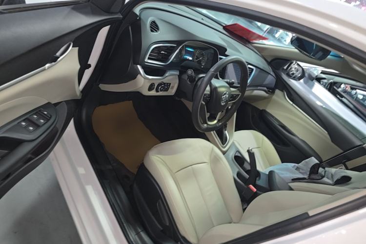 Used Buick GT 2018 15T Dual-Clutch Elite Model China V Standard Driver Seat