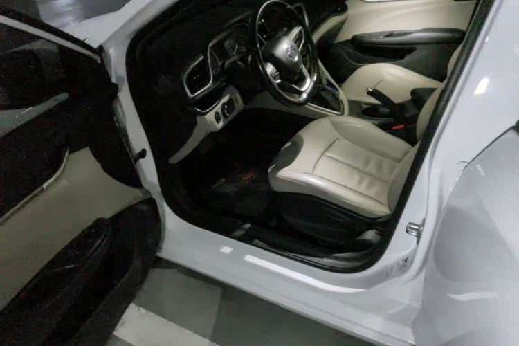 Used Buick GT 2018 15T Dual-Clutch Elite Model China V Standard Driver Seat