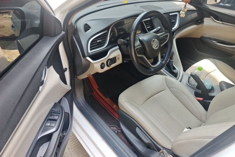 Used Buick GT 2018 15T Dual-Clutch Elite Model China V Standard Driver Seat