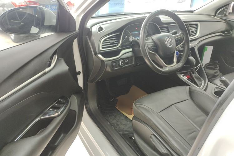 Used Buick GT 2018 18T Automatic Elite Model Driver Seat